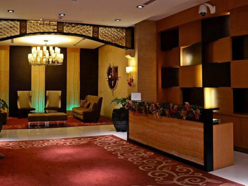 Luxury Condo At Forbeswood Parklane The Fort Bgc Makati City Kültér fotó